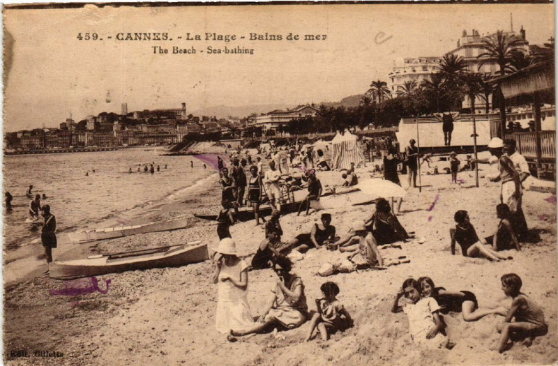 Carte postale ancienne Cannes - La Plage - Bains de mer à Cannes