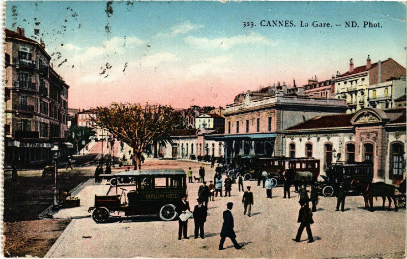 Carte postale ancienne Cannes - La Gare à Cannes