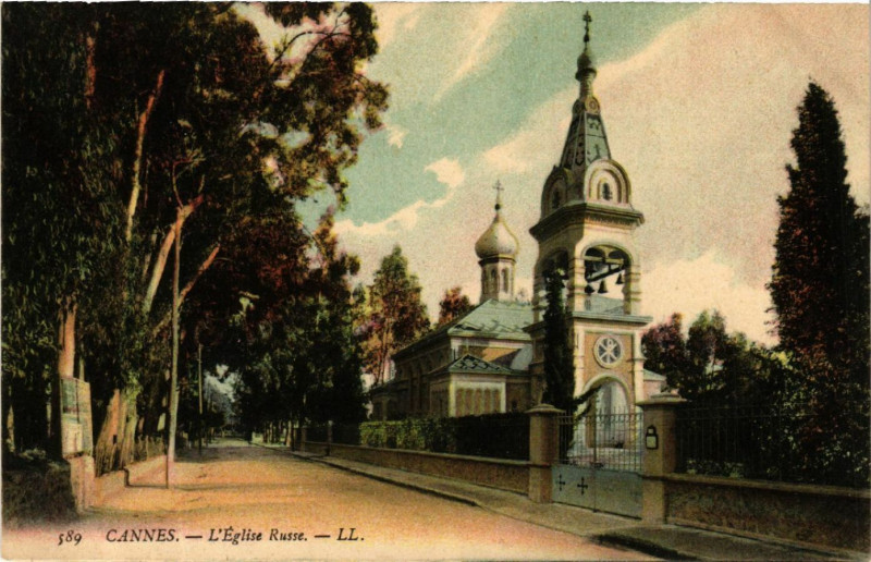 Carte postale ancienne Cannes - L'Eglise Russe à Cannes