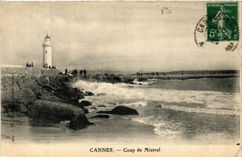 Carte postale ancienne Cannes - Coup de Mistral à Cannes