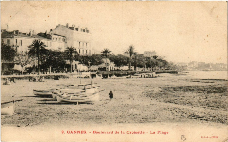 Carte postale ancienne Cannes - Boulevard de la Croisette - La Plage à Cannes