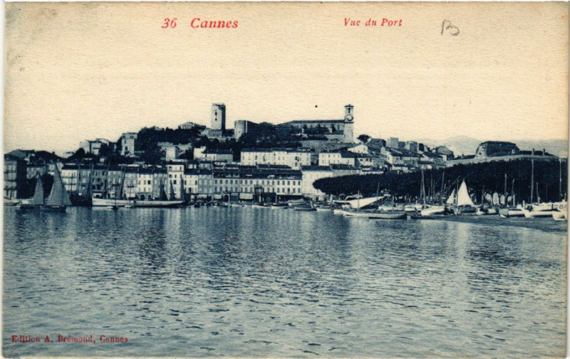 Carte postale ancienne Cannes - Vue du Port à Cannes
