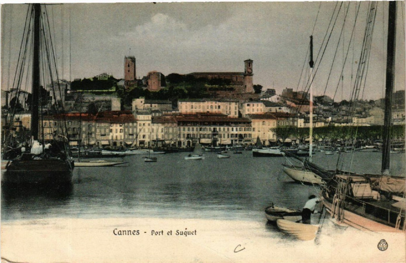 Carte postale ancienne Cannes - Port et Suquet à Cannes