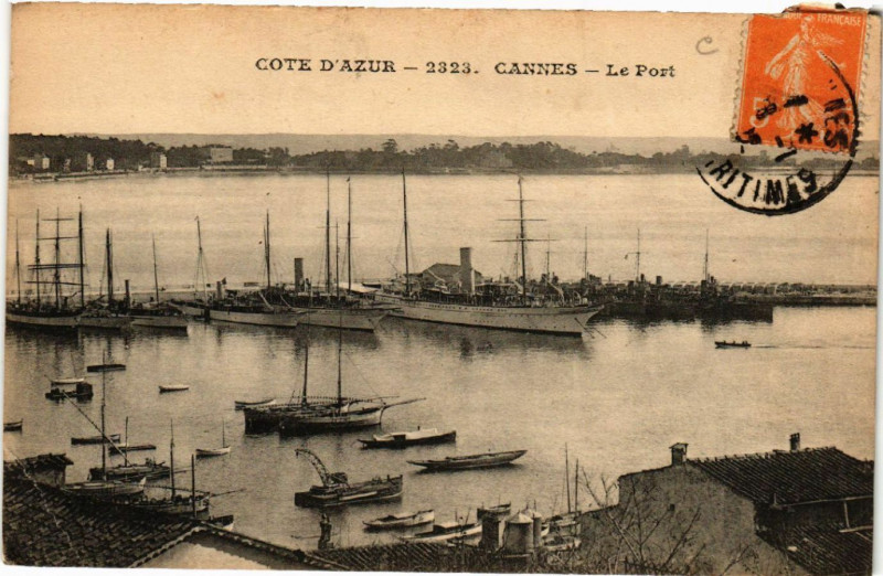 Carte postale ancienne Cannes - Le Port - Cote d'Azur à Cannes