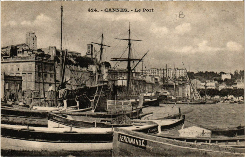 Carte postale ancienne Cannes - Le Port à Cannes