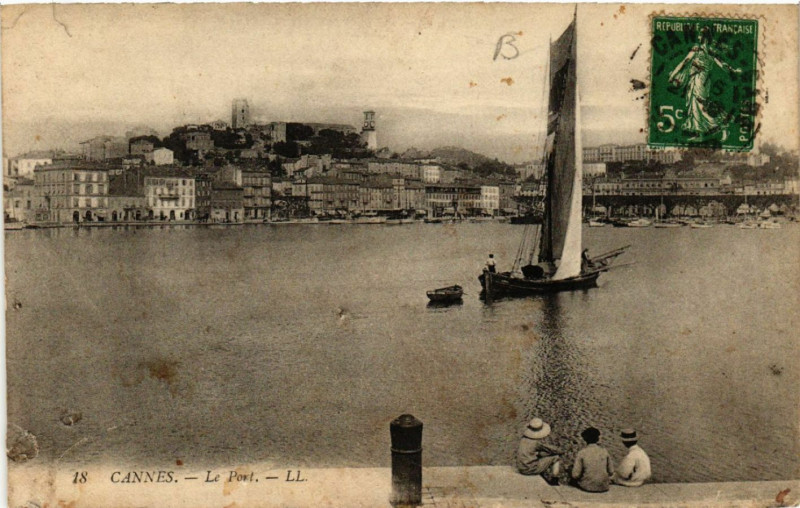 Carte postale ancienne Cannes - Le Port à Cannes