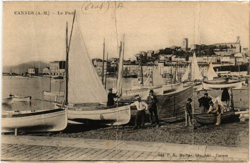 Carte postale ancienne Cannes - Le Port à Cannes