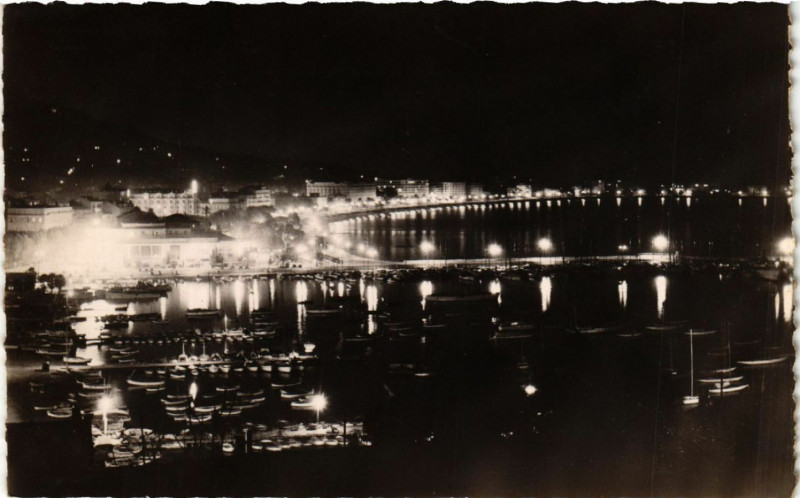 Carte postale ancienne Cannes - Le Port à Cannes