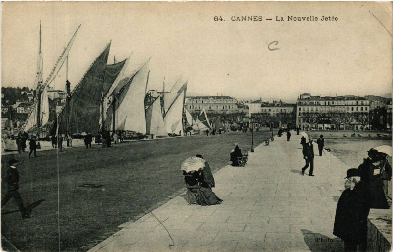 Carte postale ancienne Cannes - La Nouvelle Jetée à Cannes