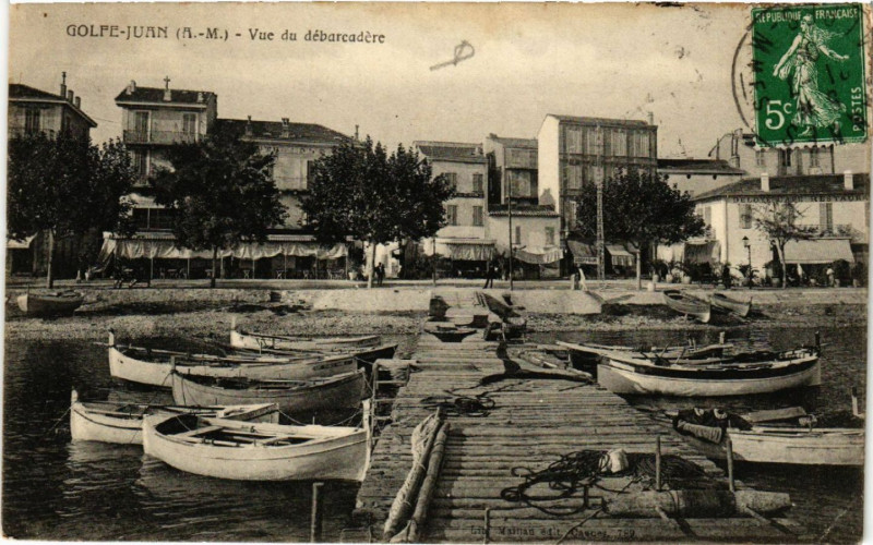 Carte postale ancienne Golfe-Juan - Vue du débarcadére