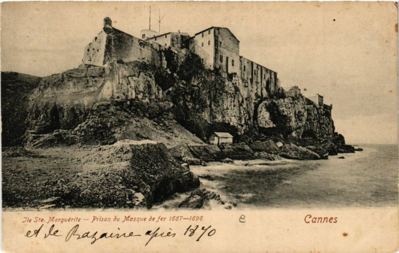 Carte postale ancienne Ile Sainte-Marguerite - Prison de Masque de fer 1687-1698