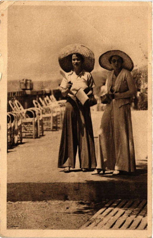 Carte postale ancienne Cote d'Azur - Juan-les-Pins - Elégances
