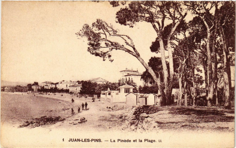 Carte postale ancienne Juan-les-Pins - La Pinéde et la Plage