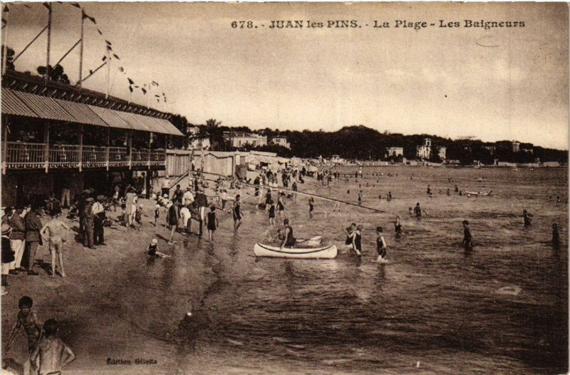 Carte postale ancienne Juan-les-Pins - La Plage - Les Baigneurs