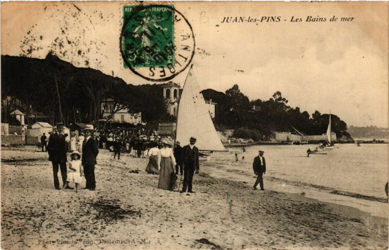 Carte postale ancienne Juan-les-Pins - Les Bains de mer