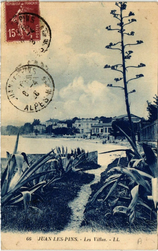 Carte postale ancienne Juan-les-Pins - Les Villas