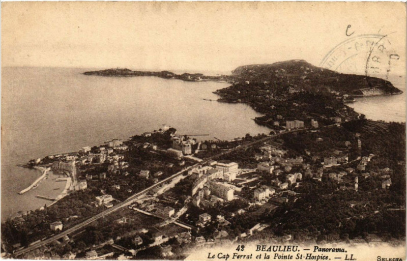 Carte postale ancienne Beaulieu - Panorama - Le Cap Ferrat et la Pointe Saint-Hospice