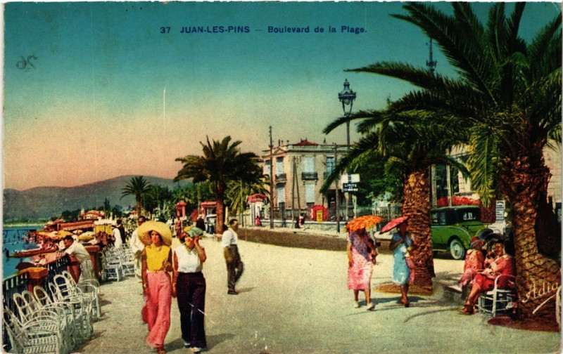 Carte postale ancienne Juan-les-Pins - Boulevard de la Plage