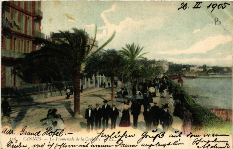Carte postale ancienne Cannes - La Promenade de la Croisette à Cannes