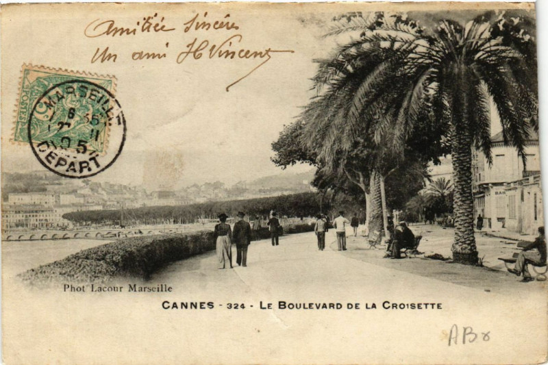 Carte postale ancienne Cannes - Le Boulevard de la Croisette à Cannes