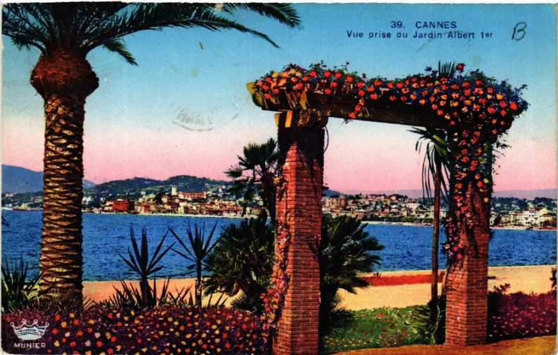 Carte postale ancienne Cannes - Vue prise du Jardin Albert I er à Cannes