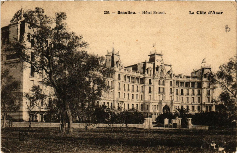 Carte postale ancienne Beaulieu - Hotel Bristol - La Coté d'Azur