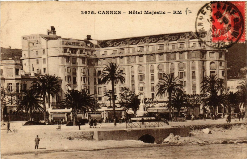 Carte postale ancienne Cannes - Hotel Majestic à Cannes