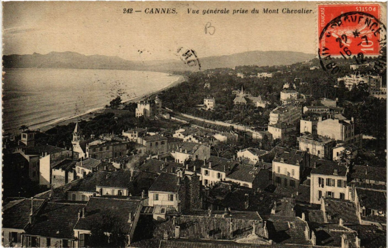Carte postale ancienne Cannes - Vue générale prise du Mont Chevalier à Cannes