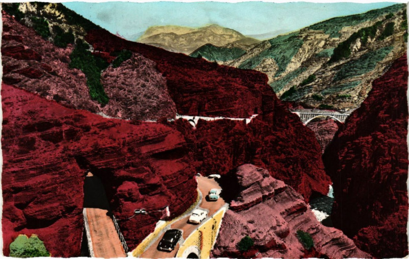 Carte postale ancienne Nice - Les Gorges de Daluis - Taillées dans les schistes à Nice