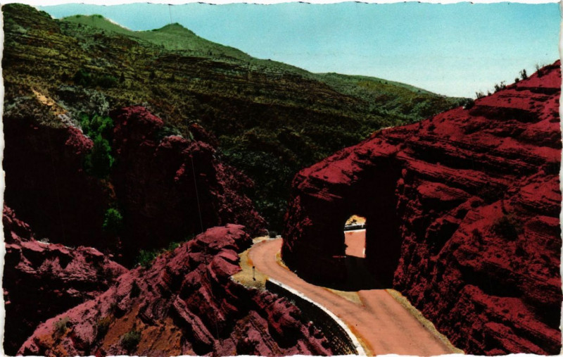 Carte postale ancienne Nice - Les Gorges de Daluis - Taillées dans les schistes à Nice