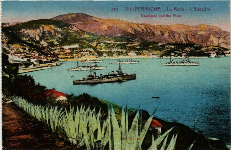 Carte postale ancienne Villefranche - La Rade - L'Escadre