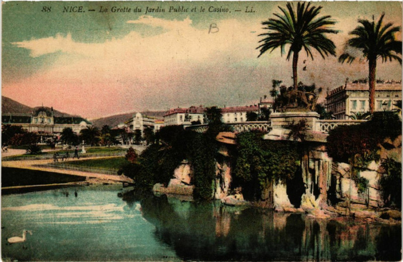 Carte postale ancienne Nice - La Grotte du Jardin et le Casino à Nice