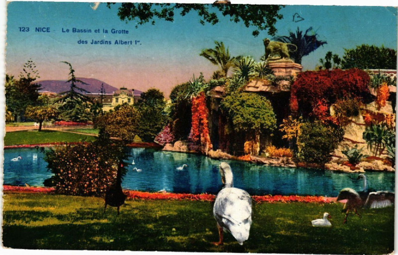 Carte postale ancienne Nice - Le Bassin et la Grotte des Jardins Albert Ier à Nice