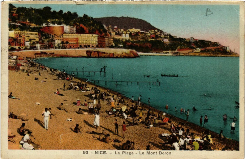 Carte postale ancienne Nice - La Plage - Le Mont Boron à Nice