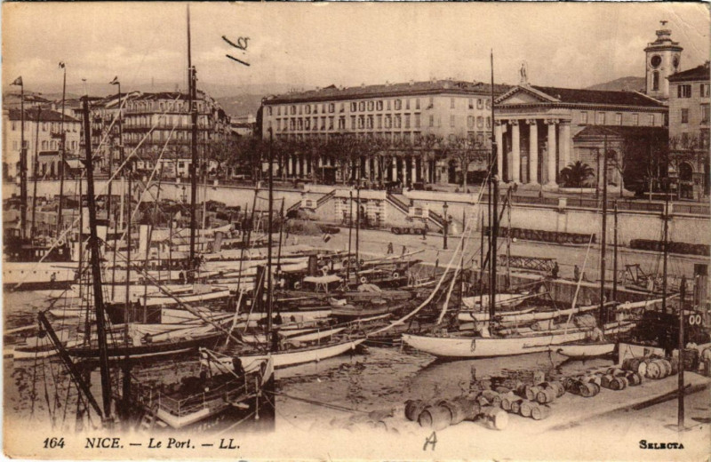 Carte postale ancienne Nice - Le Port à Nice