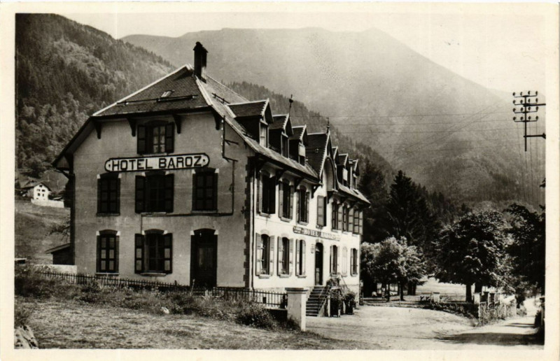 Carte postale ancienne La Ferriere d'Allevard - Le Curtillard - L'Hotel Baroz à Allevard