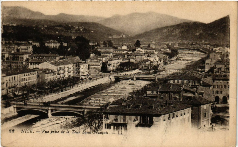 Carte postale ancienne Nice - Vue prise de la Tour Saint--Francois à Nice