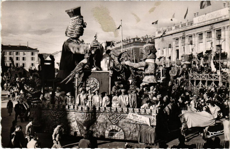 Carte postale ancienne Carnaval de Nice - L'Hutre et les Plaideurs à Nice