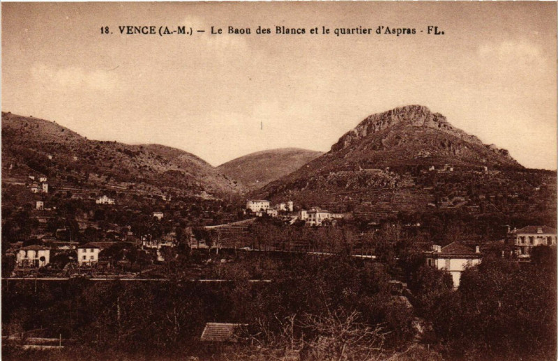 Carte postale ancienne Vence - Le Baou des Blans et le quartier d'Aspras à Vence
