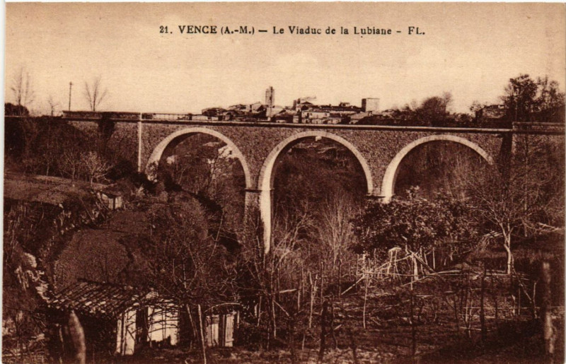 Carte postale ancienne Vence - Le Viaduc de la Lubiane à Vence