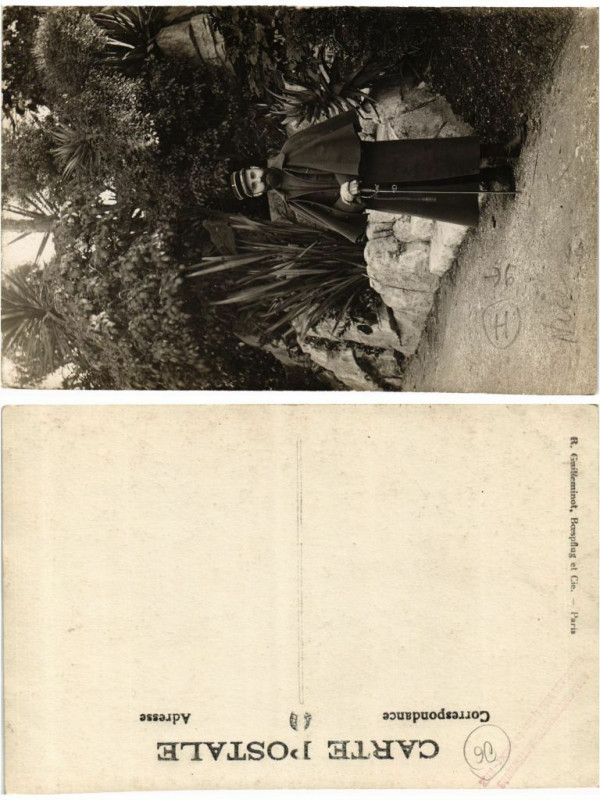 Carte postale ancienne Carte photo Nice Monsieur en costume à Nice