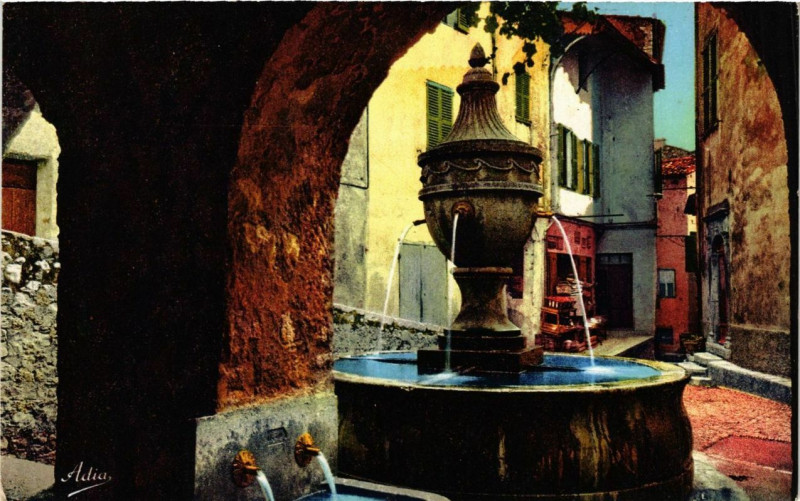 Carte postale ancienne Saint-Paul-de-Vence La Fontaine à Saint-Paul-de-Vence