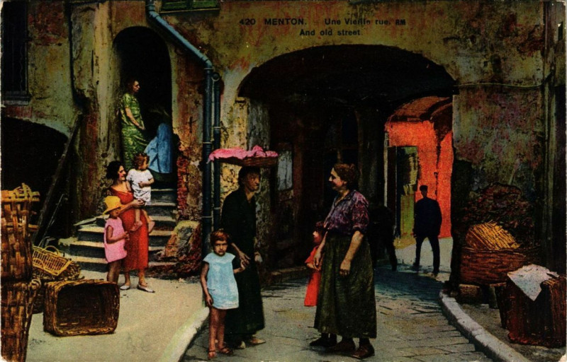Carte postale ancienne Menton Une vieille Rue à Menton