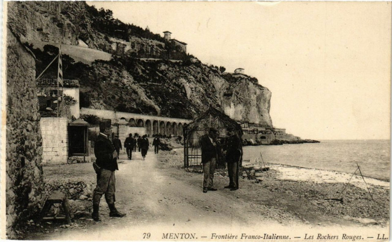 Carte postale ancienne Menton Frontiere Italienne - Les Rochers Rouges à Menton