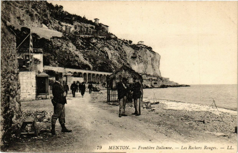 Carte postale ancienne Menton Frontiere Italienne - Les Rochers Rouges à Menton