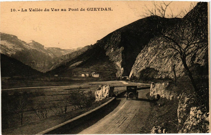 Carte postale ancienne La Vallée du Var au pont de Gueydan