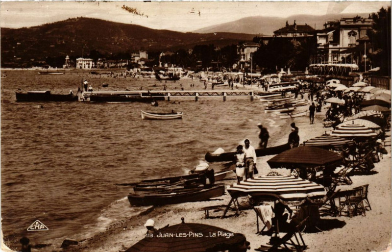 Carte postale ancienne Juan-les-Pins La Plage