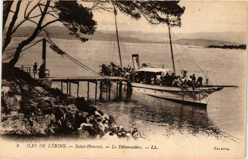 Carte postale ancienne Iles de Lérins Saint-Honorat Le Debarcadere