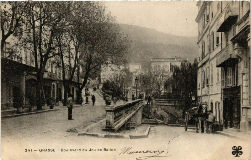 Carte postale ancienne Grasse Boulevard du Jeu de Ballon à Grasse