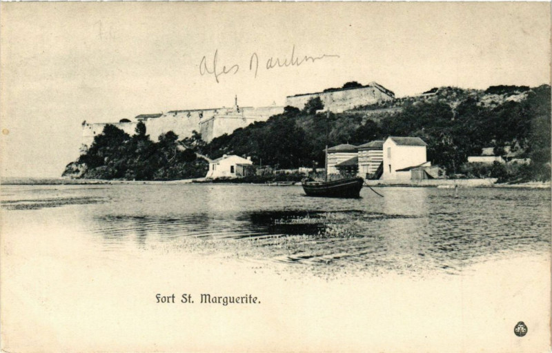 Carte postale ancienne Fort Sainte-Marguerite